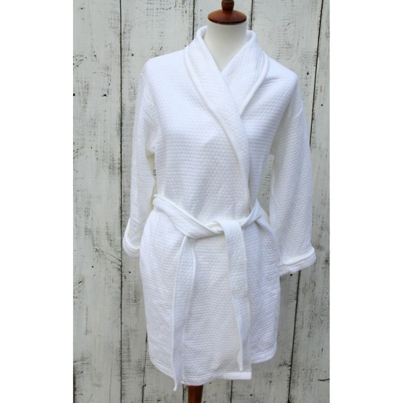 Victoria Secret White Bath Sleep Robe Size XS/S - WORN ONCE - Picture 1 of 5